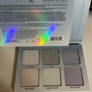 Anastasia Beverly Hills moon child highlighter